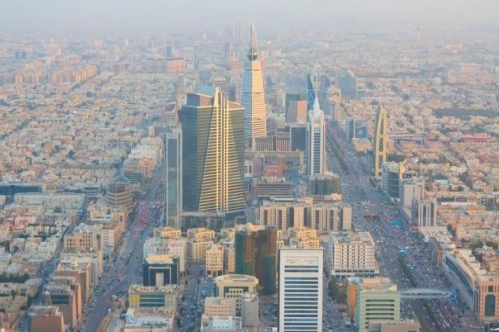 Suudi Arabistan, yurt dışından firmalarla çalışmayı sonlandırmayı planlıyor Suudi Arabistan, yurt dışından firmalarla çalışmayı sonlandırmayı planlıyor