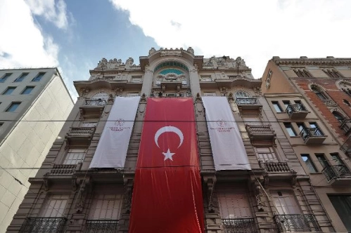 Mısır Apartmanı’nda istiklal şairimiz hatıralarıyla yaşıyor Mısır Apartmanı’nda istiklal şairimiz hatıralarıyla yaşıyor