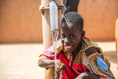 UNESCO'ya göre düşük ve orta gelirli 140 ülkenin suya erişebilmesinin yıllık maliyeti 114 milyar dolar UNESCO'ya göre düşük ve orta gelirli 140 ülkenin suya erişebilmesinin yıllık maliyeti 114 milyar dolar