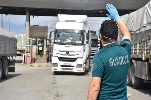 Türkiye komşularına 4,3 milyar dolarlık ihracat yaptı Türkiye komşularına 4,3 milyar dolarlık ihracat yaptı