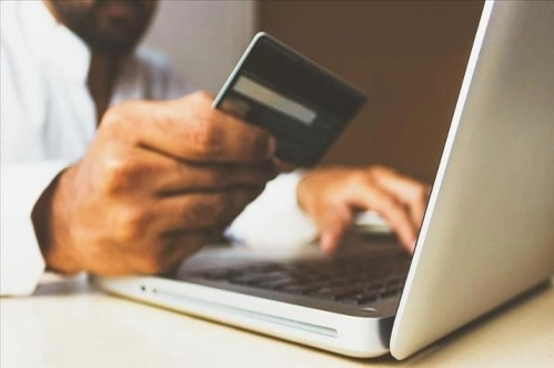 Salgında düzenlenen e-Fatura tutarı ikiye katlandı Salgında düzenlenen e-Fatura tutarı ikiye katlandı