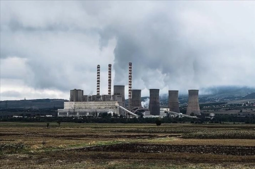 Ekonomileri fosil yakıtlara bağımlı ülkelerin dönüşüm ihtiyacı derinleşiyor Ekonomileri fosil yakıtlara bağımlı ülkelerin dönüşüm ihtiyacı derinleşiyor