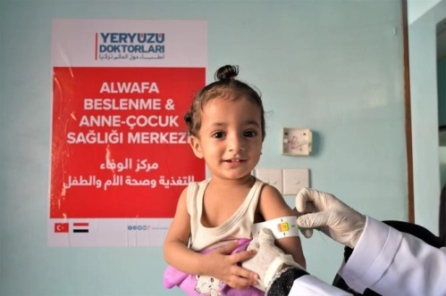 Yemen’de 2 milyon 300 bin çocuk yeterli beslenemiyor Yemen’de 2 milyon 300 bin çocuk yeterli beslenemiyor