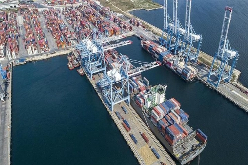 Türkiye, AB ülkelerine ihracatını nisanda ikiye katladı Türkiye, AB ülkelerine ihracatını nisanda ikiye katladı