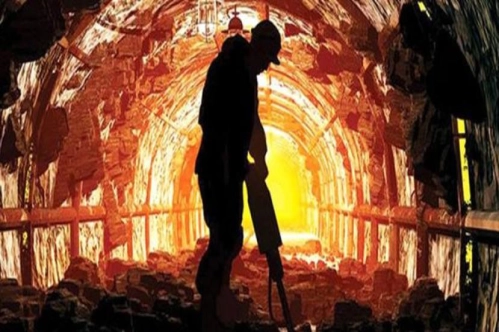 Madencilik sektörü yılın ilk yarısında 2,8 milyar dolarlık ihracat yaptı Madencilik sektörü yılın ilk yarısında 2,8 milyar dolarlık ihracat yaptı