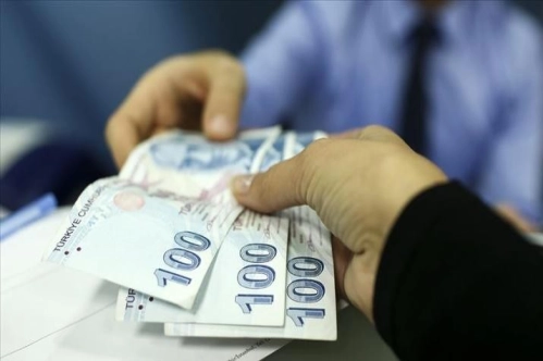 Türk-İş'e göre 4 kişilik ailenin açlık sınırı 2 bin 903, yoksulluk sınırı 9 bin 457 lira oldu Türk-İş'e göre 4 kişilik ailenin açlık sınırı 2 bin 903, yoksulluk sınırı 9 bin 457 lira oldu
