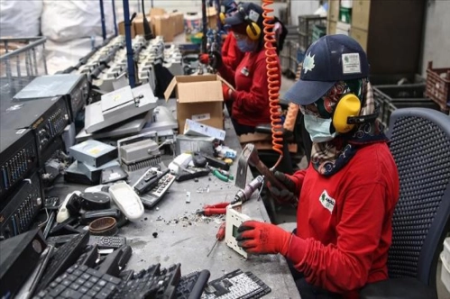 Elektronik atıkların yüzde 5'i geri dönüştürülebiliyor Elektronik atıkların yüzde 5'i geri dönüştürülebiliyor
