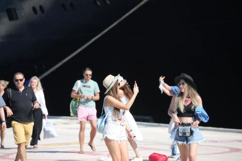 Kovid-19'un 2020'de dünyada turizme maliyeti 1.3 trilyon dolar Kovid-19'un 2020'de dünyada turizme maliyeti 1.3 trilyon dolar