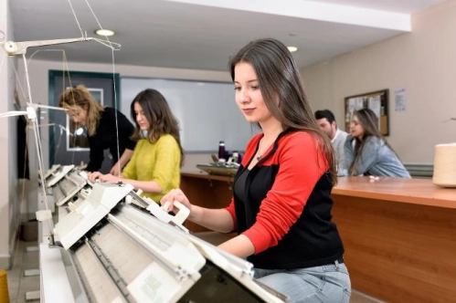 Lisansüstünde eğitim fırsatı devam ediyor Lisansüstünde eğitim fırsatı devam ediyor