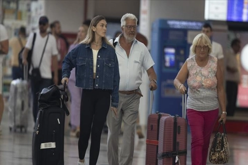 Antalya'ya hava yoluyla gelen turist sayısı 11 milyonu aştı Antalya'ya hava yoluyla gelen turist sayısı 11 milyonu aştı