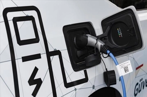 Avrupa'da 2021'de satılan 3 otomobilden 1'i hibrit veya elektrikli oldu Avrupa'da 2021'de satılan 3 otomobilden 1'i hibrit veya elektrikli oldu