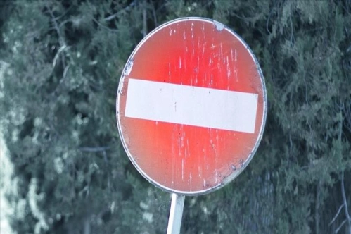 Kara yolu işaretleri ile sinyallerinde Viyana ve Cenevre'de imzalanan protokollere uyulacak Kara yolu işaretleri ile sinyallerinde Viyana ve Cenevre'de imzalanan protokollere uyulacak
