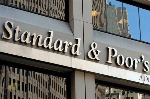 S&P, Rusya'nın kredi notunu düşürdü S&P, Rusya'nın kredi notunu düşürdü