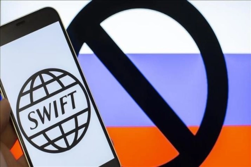 AB, 7 Rus bankasını SWIFT'ten çıkarmaya hazırlanıyor AB, 7 Rus bankasını SWIFT'ten çıkarmaya hazırlanıyor