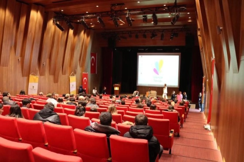 Girişimcilik zirvesine yoğun ilgi Girişimcilik zirvesine yoğun ilgi