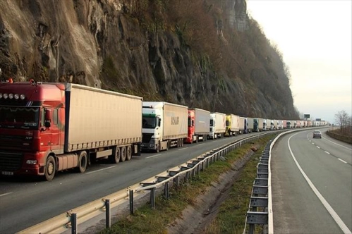 Kazakistan’a geçiş kotası 15 bine çıkıyor Kazakistan’a geçiş kotası 15 bine çıkıyor