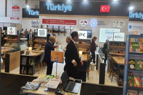 Türkiye yayıncıları Gürcistan’ın odağında: Tiflis’te kültürel işbirliğine kitapla giriş yapıyoruz Türkiye yayıncıları Gürcistan’ın odağında: Tiflis’te kültürel işbirliğine kitapla giriş yapıyoruz