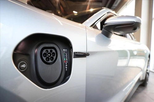 Avrupa'da elektrikli otomobil satışları artıyor Avrupa'da elektrikli otomobil satışları artıyor