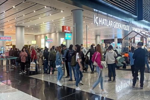 Türkiye'de 4 ayda hava yolunu kullanan yolcu sayısı 41 milyonu aştı Türkiye'de 4 ayda hava yolunu kullanan yolcu sayısı 41 milyonu aştı