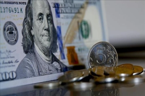 Rusya döviz satma zorunluluğunu revize etti Rusya döviz satma zorunluluğunu revize etti