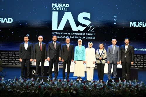 Kadın vizyonuyla ilkeli üretim Kadın vizyonuyla ilkeli üretim