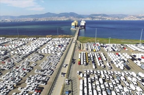Otomotiv sektörü mayısta 2.3 milyar dolarlık ihracat yaptı Otomotiv sektörü mayısta 2.3 milyar dolarlık ihracat yaptı
