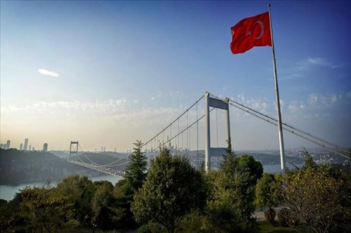 Darbe girişiminin ardından hızlı toparlanan Türkiye ekonomisi büyümeye devam ediyor Darbe girişiminin ardından hızlı toparlanan Türkiye ekonomisi büyümeye devam ediyor