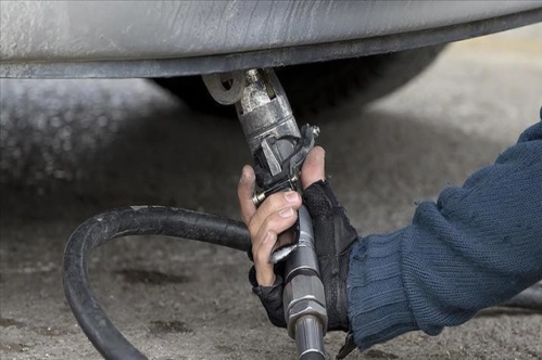 Petrol ve LPG lisansında 2 ay şartı kalktı Petrol ve LPG lisansında 2 ay şartı kalktı