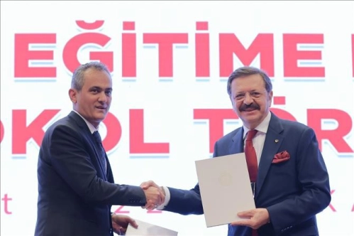 MEB ile TOBB arasında Mesleki Eğitim Merkezleri İş Birliği Protokolü imzalandı MEB ile TOBB arasında Mesleki Eğitim Merkezleri İş Birliği Protokolü imzalandı