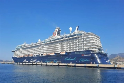 'Mein Schiff 5' Bodrum Limanına yanaştı 'Mein Schiff 5' Bodrum Limanına yanaştı