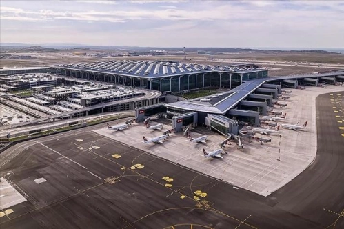 İstanbul Havalimanı günlük 1351 uçuşla Avrupa'da birinci oldu İstanbul Havalimanı günlük 1351 uçuşla Avrupa'da birinci oldu