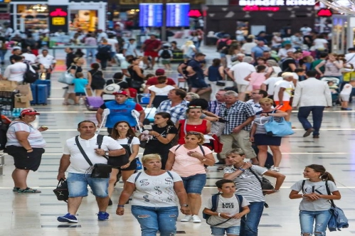 İstanbul Havalimanı ağustosta Avrupa'nın en yoğun havalimanı oldu İstanbul Havalimanı ağustosta Avrupa'nın en yoğun havalimanı oldu