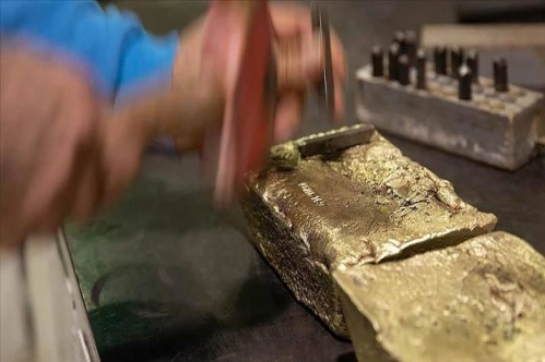 Altın üretiminin yıl sonunda 40 tonu aşması bekleniyor Altın üretiminin yıl sonunda 40 tonu aşması bekleniyor