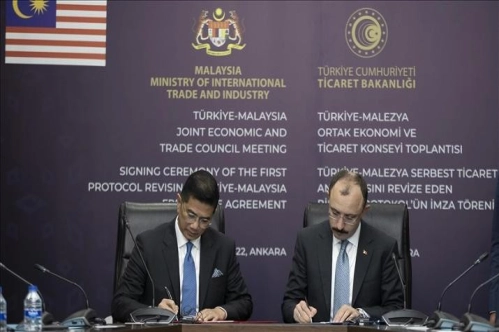 Türkiye ve Malezya'nın Serbest Ticaret Anlaşması'nı revize eden protokol imzalandı Türkiye ve Malezya'nın Serbest Ticaret Anlaşması'nı revize eden protokol imzalandı