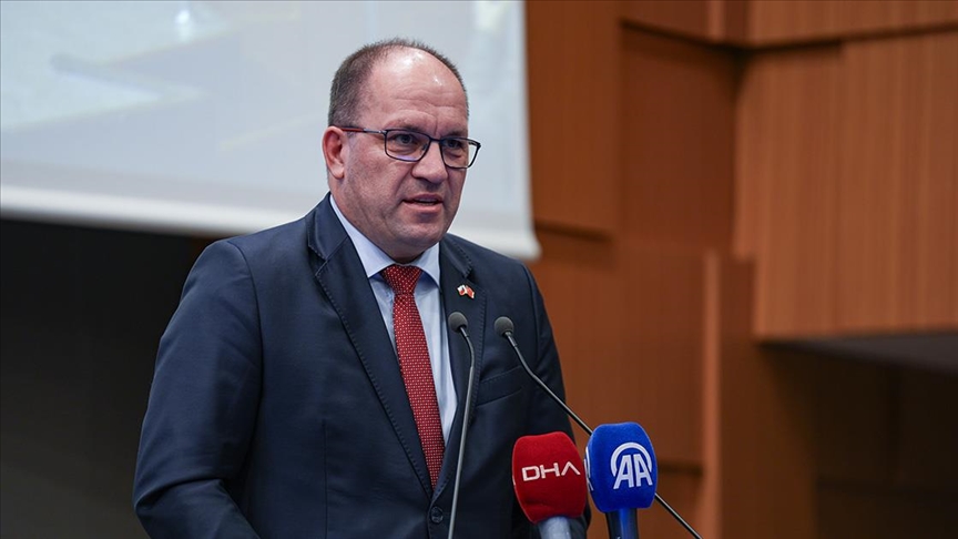 Çekya Tarım Bakanı Vyborny İzmir'de tarım ve hayvancılık forumuna katıldı Çekya Tarım Bakanı Vyborny İzmir'de tarım ve hayvancılık forumuna katıldı