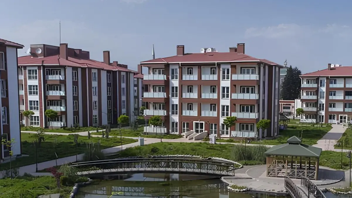SON DAKİKA: Dar gelirliye 2025'te sosyal konut projesi! 20 yıl vadeli ve 45 bin TL gelir şartı