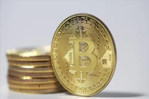 Bitcoin'in fiyatı 3 hafta sonra yeniden 20 bin doları aştı Bitcoin'in fiyatı 3 hafta sonra yeniden 20 bin doları aştı