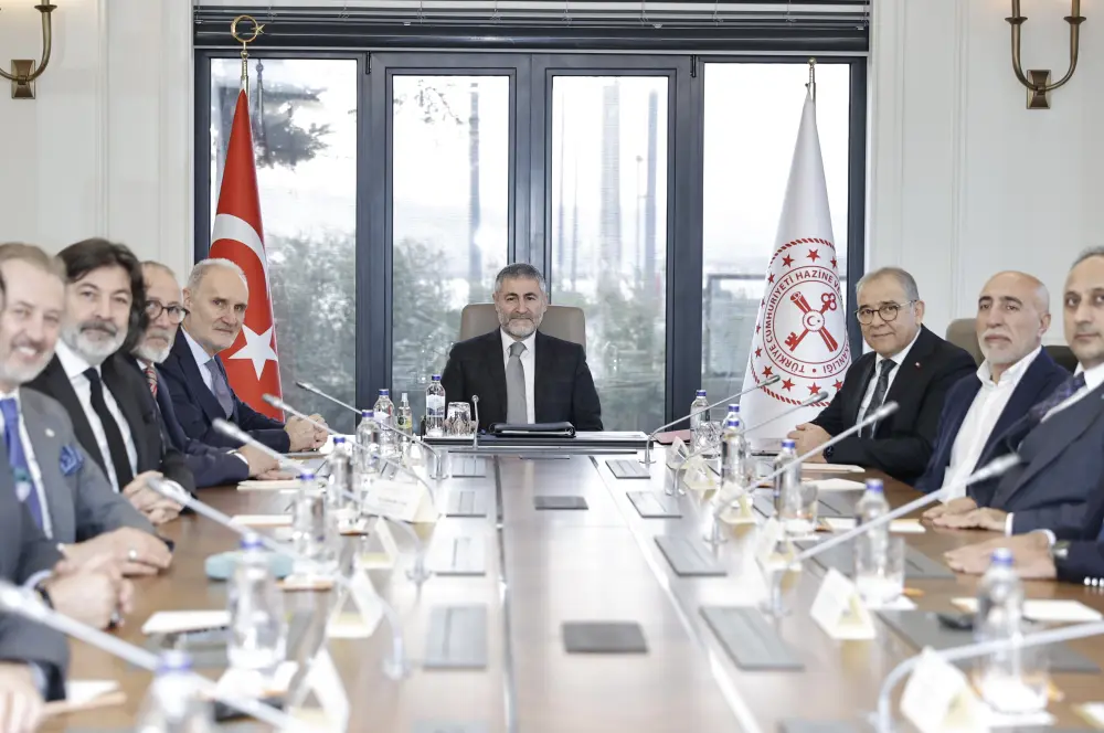 Bakan Nebati İTO yönetimiyle görüştü Bakan Nebati İTO yönetimiyle görüştü