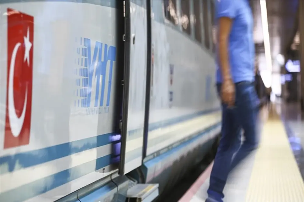 YHT ile geçen yıl 9 milyon 363 bin kişi seyahat etti YHT ile geçen yıl 9 milyon 363 bin kişi seyahat etti