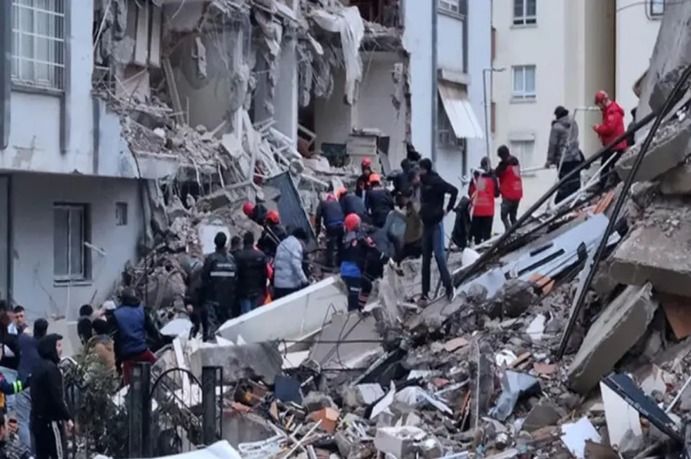 Gıda Parekendecileri Derneği’nin yardımları deprem bölgesine ulaşmaya başladı Gıda Parekendecileri Derneği’nin yardımları deprem bölgesine ulaşmaya başladı