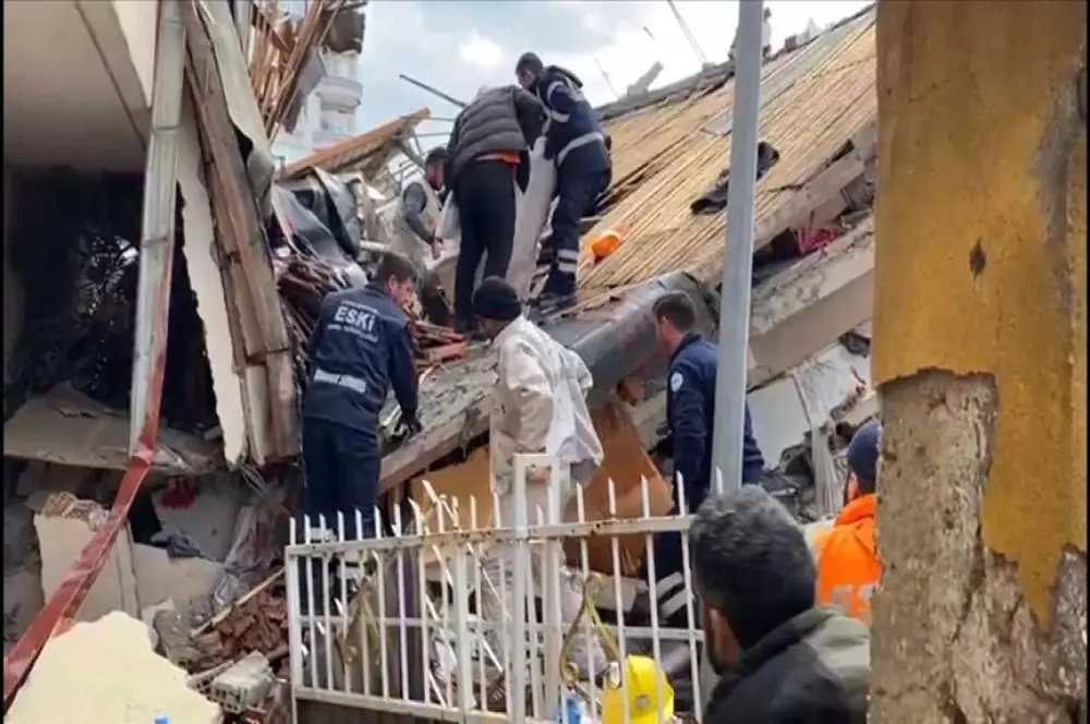 Deprem bölgesinde yayın yapan uydu kanallarından 3 ay ücret alınmayacak Deprem bölgesinde yayın yapan uydu kanallarından 3 ay ücret alınmayacak