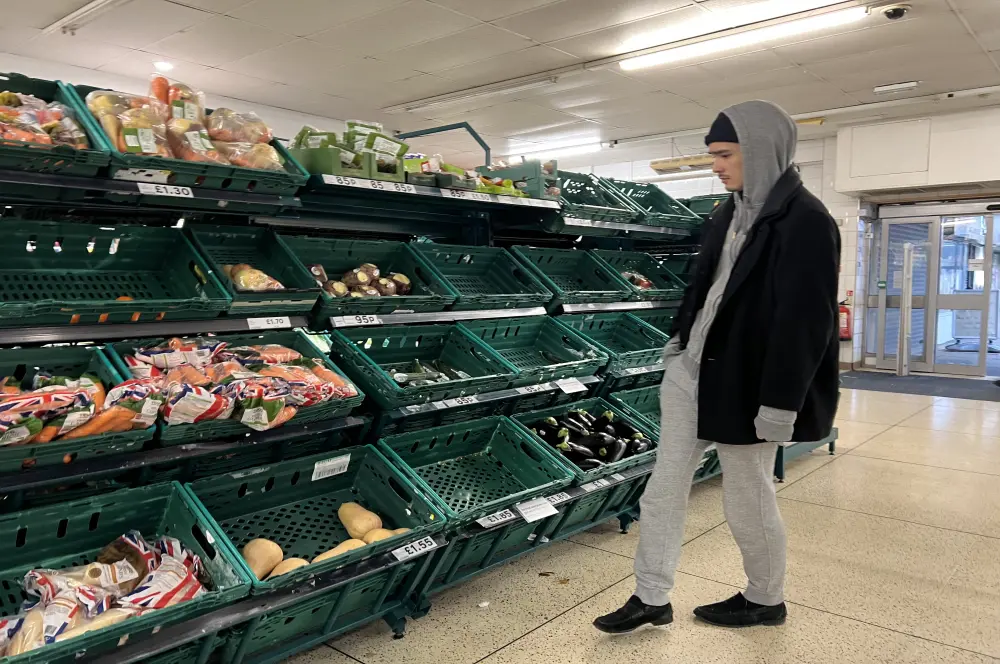 İngiltere'deki market zincirlerinde sebze ve meyve krizi yaşanıyor İngiltere'deki market zincirlerinde sebze ve meyve krizi yaşanıyor