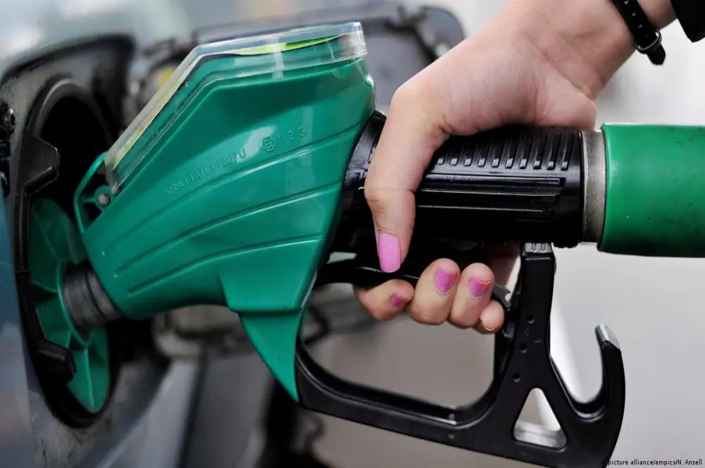 Türkiye'nin petrol ithalatı geçen yıl aralıkta azaldı Türkiye'nin petrol ithalatı geçen yıl aralıkta azaldı