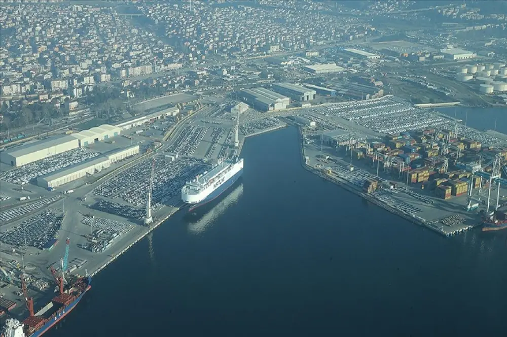 Şubatta otomotiv sektörü 2 milyar 631 milyon 930 bin dolarlık ihracat yaptı Şubatta otomotiv sektörü 2 milyar 631 milyon 930 bin dolarlık ihracat yaptı