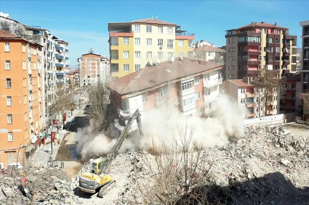 Deprem Yardımlaşma Seferberliği kapsamında 370 milyon liralık ürün satıldı Deprem Yardımlaşma Seferberliği kapsamında 370 milyon liralık ürün satıldı