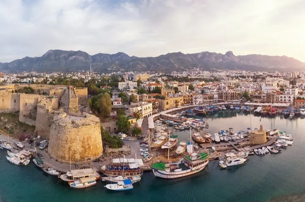 KKTC bu yıl 2 milyonun üzerinde turist hedefliyor KKTC bu yıl 2 milyonun üzerinde turist hedefliyor