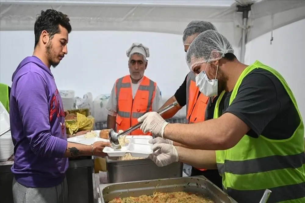 Belediyelerden deprem bölgesine destek seferberliği Belediyelerden deprem bölgesine destek seferberliği