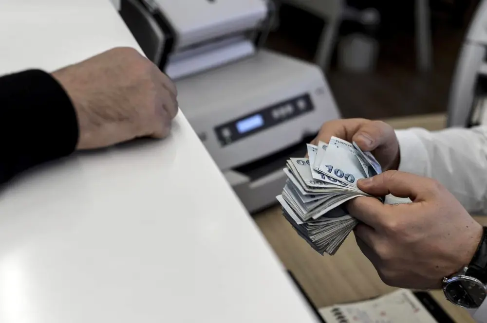 Bankacılık sektörü kredi hacmi geçen hafta 8 trilyon 88.4 milyar lira oldu Bankacılık sektörü kredi hacmi geçen hafta 8 trilyon 88.4 milyar lira oldu