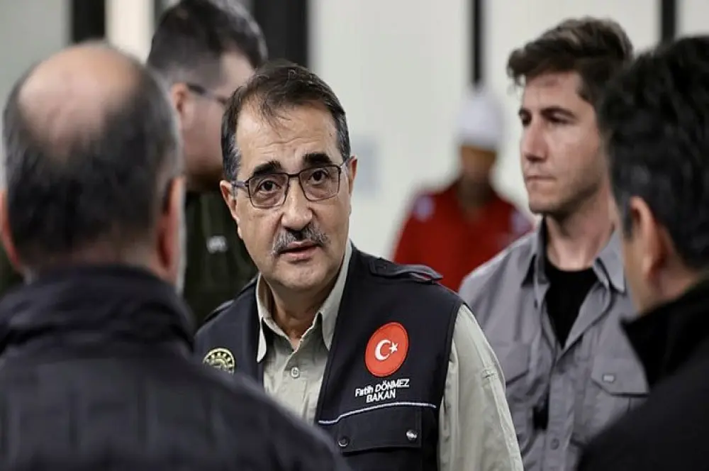 Bakan Dönmez: "Afetlere daha dirençli kentler oluşturacağız" Bakan Dönmez: "Afetlere daha dirençli kentler oluşturacağız"