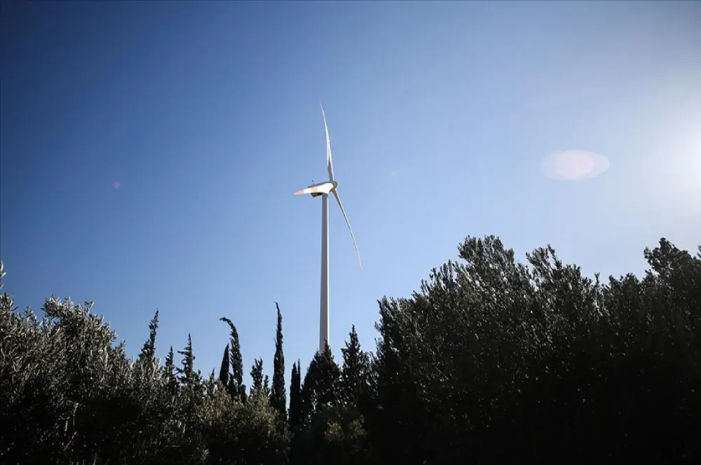 Hatay'da rüzgarı enerjiye dönüştüren türbinler depremde ayakta kaldı Hatay'da rüzgarı enerjiye dönüştüren türbinler depremde ayakta kaldı